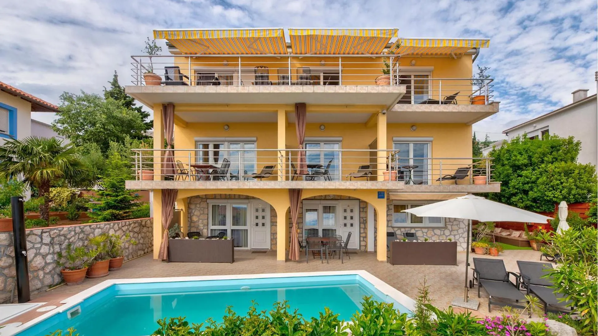Nice Apartment In Dramalj With Wifi